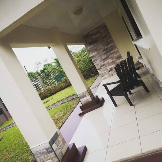 Elegant Villa In La Fortuna With Spacious Backyard Plus Very Private Pool & Parking Extérieur photo