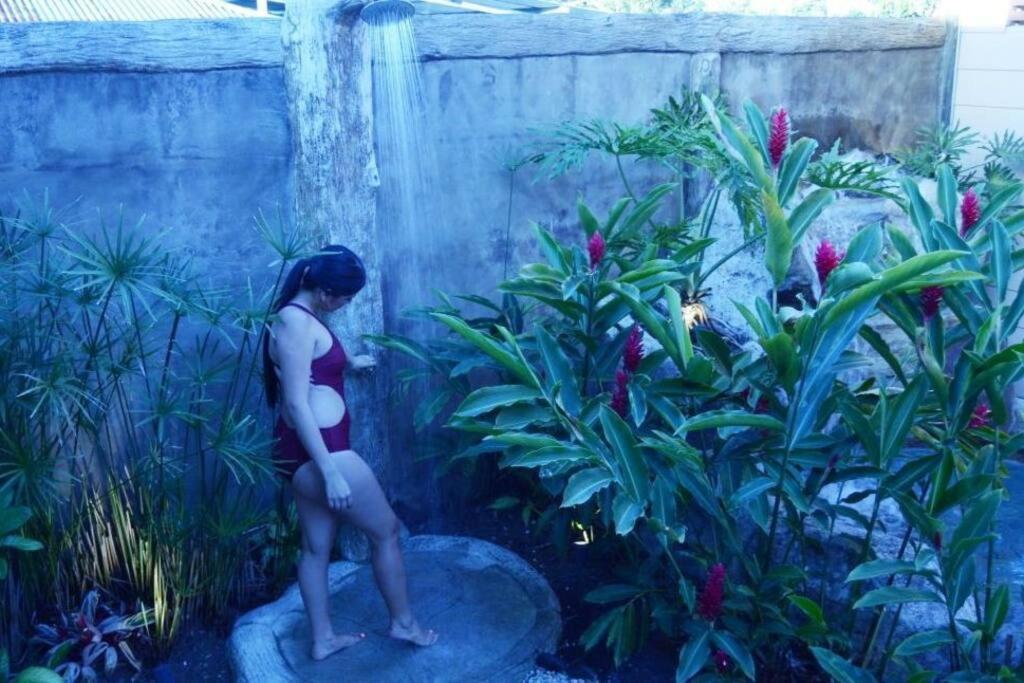 Elegant Villa In La Fortuna With Spacious Backyard Plus Very Private Pool & Parking Extérieur photo